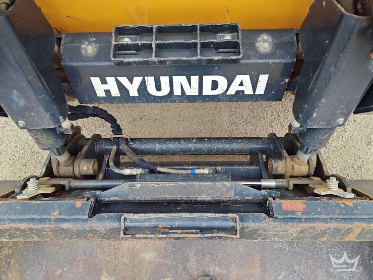 2024-hyundai-ht100v-image-18