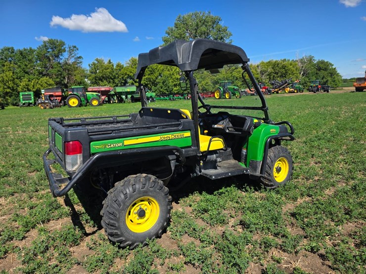 john-deere-gator-image-23