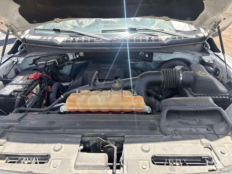 2016-ford-f150-image-9