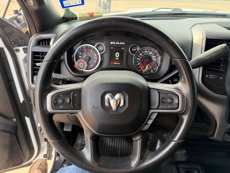 2024-ram-5500-crew-cab-mechanics-truck,-4x4-image-18