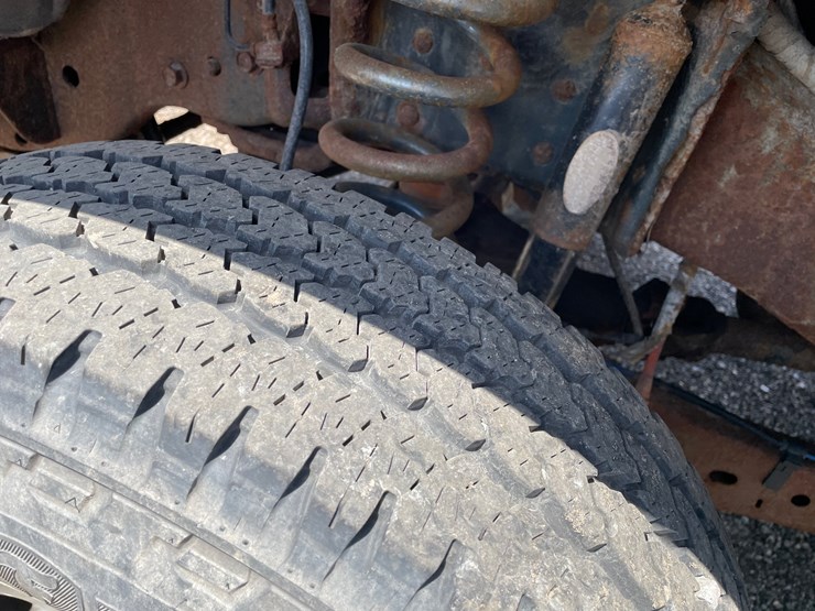 2012-ford-f350-xl-image-13
