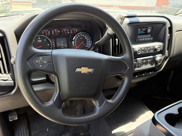 2017-chevrolet-silverado-1500-image-14
