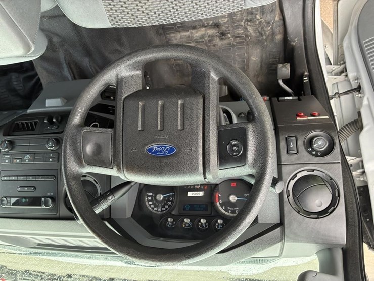 2014-ford-f250-image-15