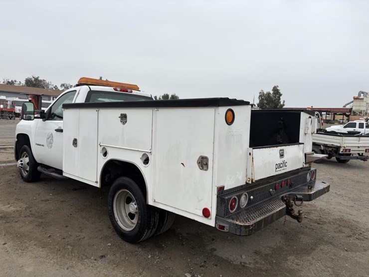 2009-chevrolet-silverado-3500-image-4