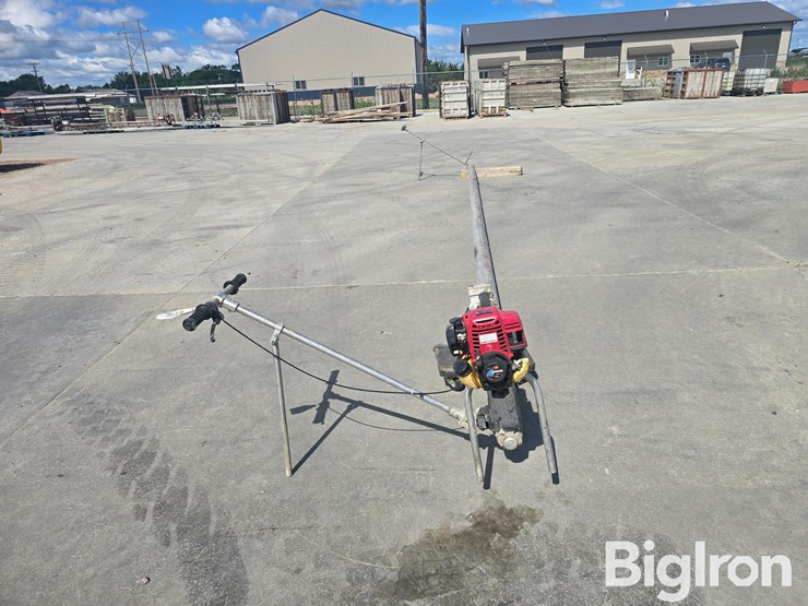 multi-vibe-wildcat-roller-screed-image-8