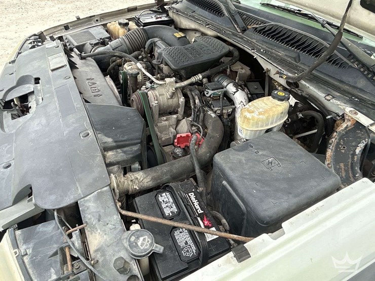 2004-chevrolet-silverado-3500-image-6