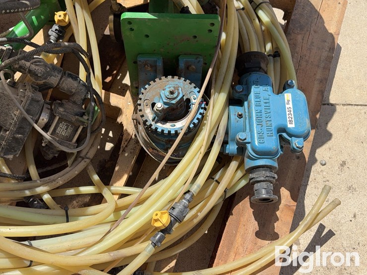 john-blue-24r30-liquid-fertilizer-system-image-12