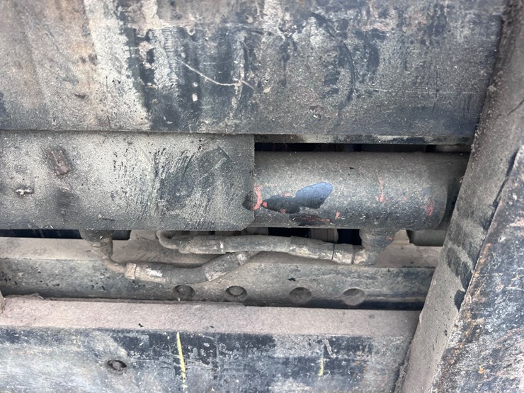 #2028-•-forklift-image-12