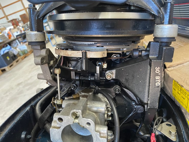 #2951-•-1988-evinrude-25hp-short-shaft-tiller-outboard-motor-image-17