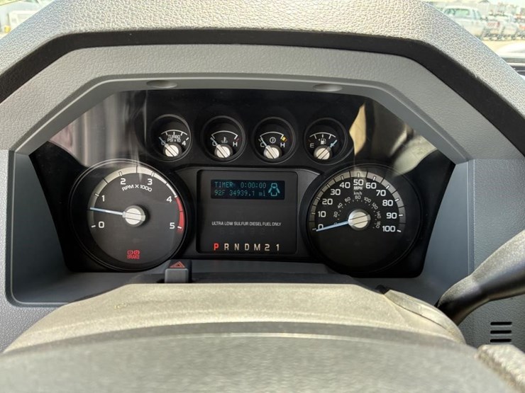 2011-ford-f550-image-22