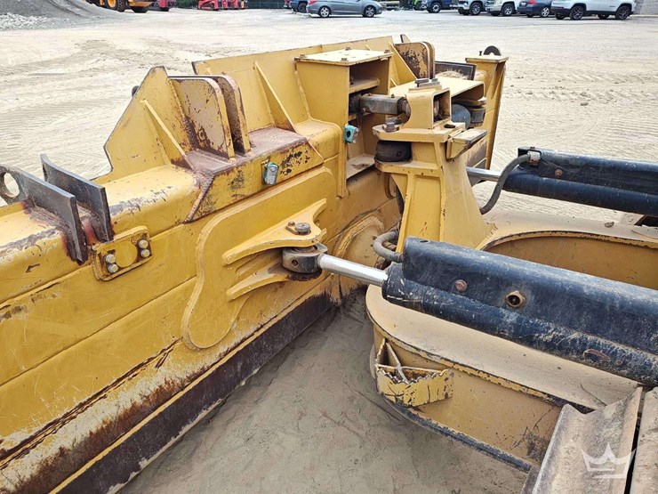 2016-caterpillar-d6h-image-26