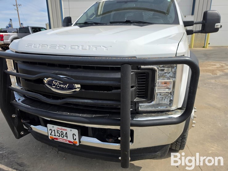 2019-ford-f550-xl-image-17