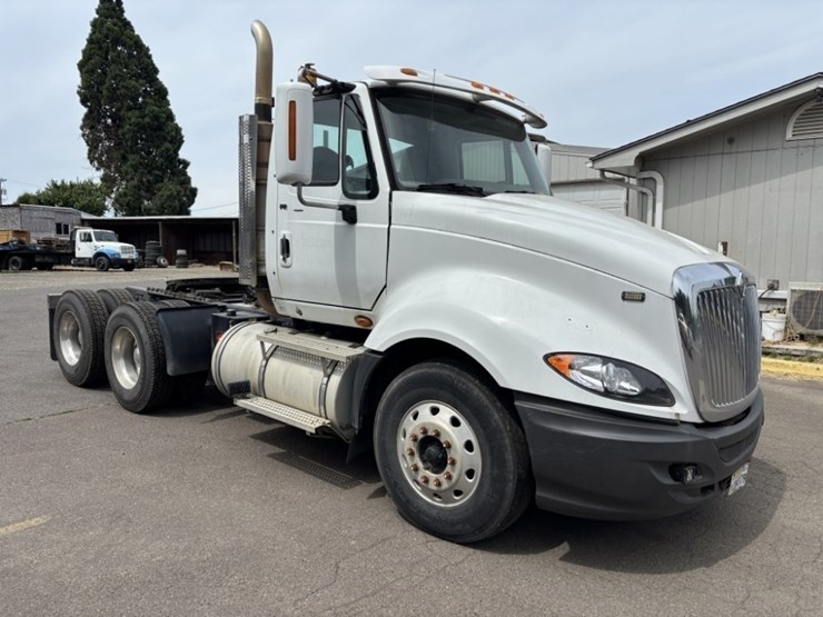 2009-international-prostar-image-7