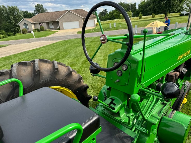 john-deere-70-image-32