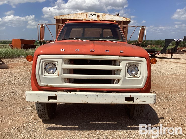 1975-dodge-d600-image-2