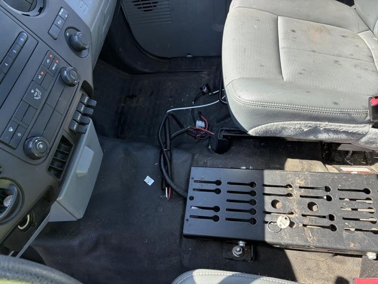 2013-ford-f250-image-22