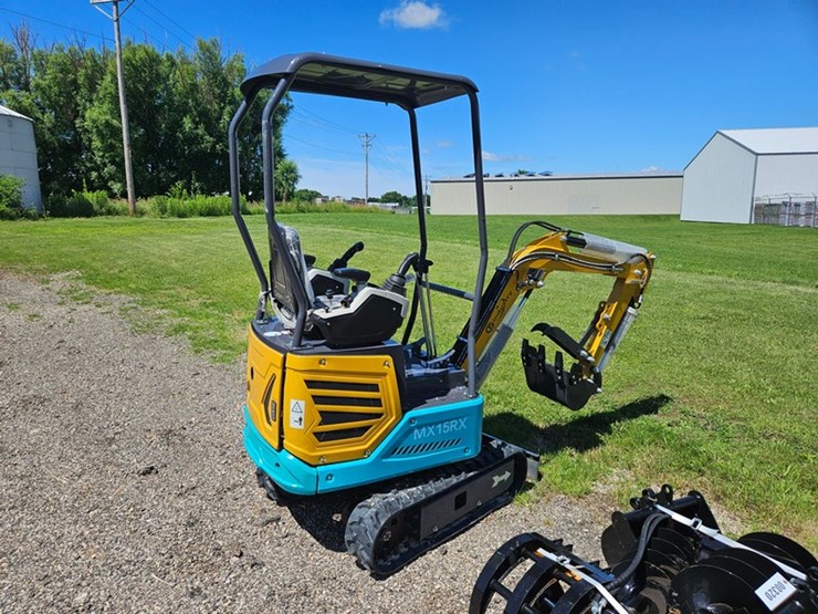 #319-•-2025-cfg-mx15r-mixi-excavator-image-5