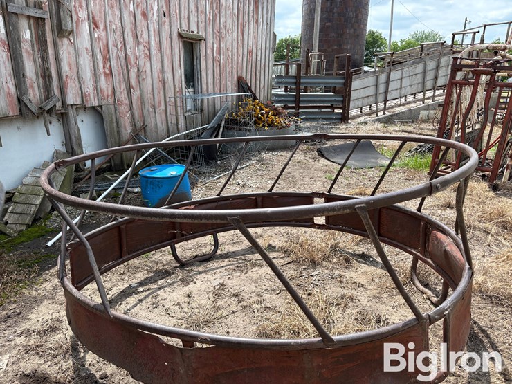 round-bale-feeder-image-5