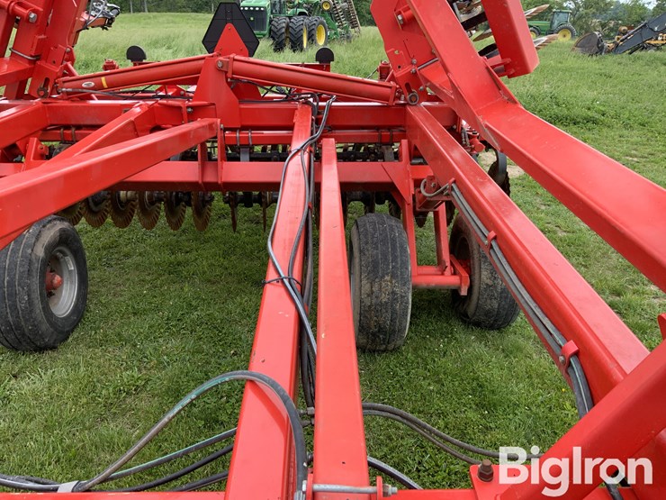 2013-kuhn-krause-excelerator-8000-image-18
