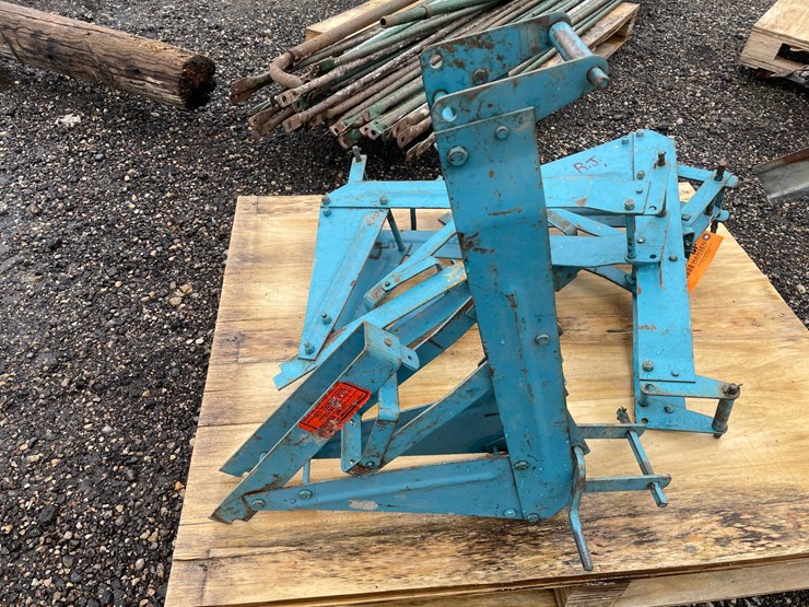 #2836-•-(3)-scaffold-pump-jacks-image-4