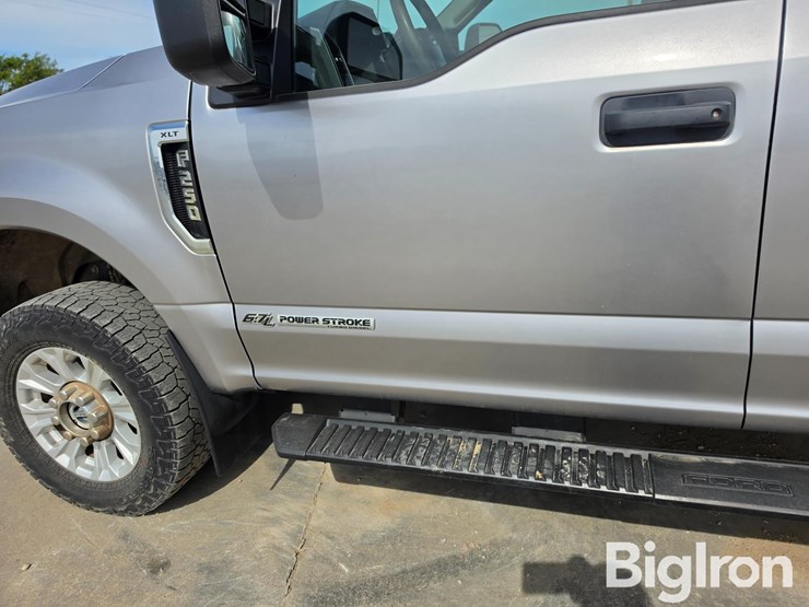 2021-ford-f250-xlt-image-12