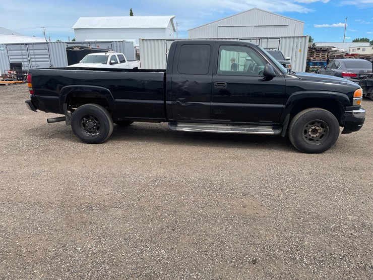 2006-gmc-2500hd-image-4