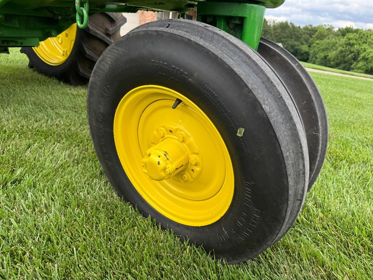 john-deere-70-image-12