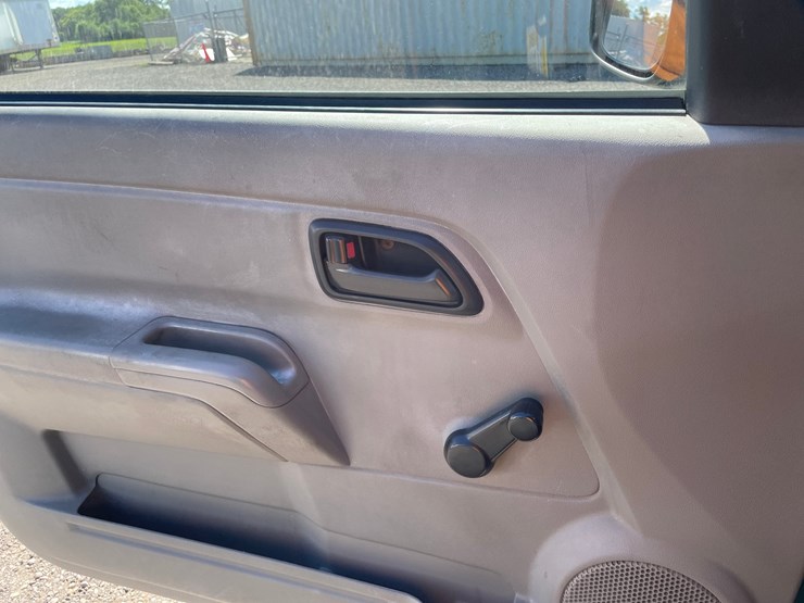 2007-chevrolet-colorado-image-32