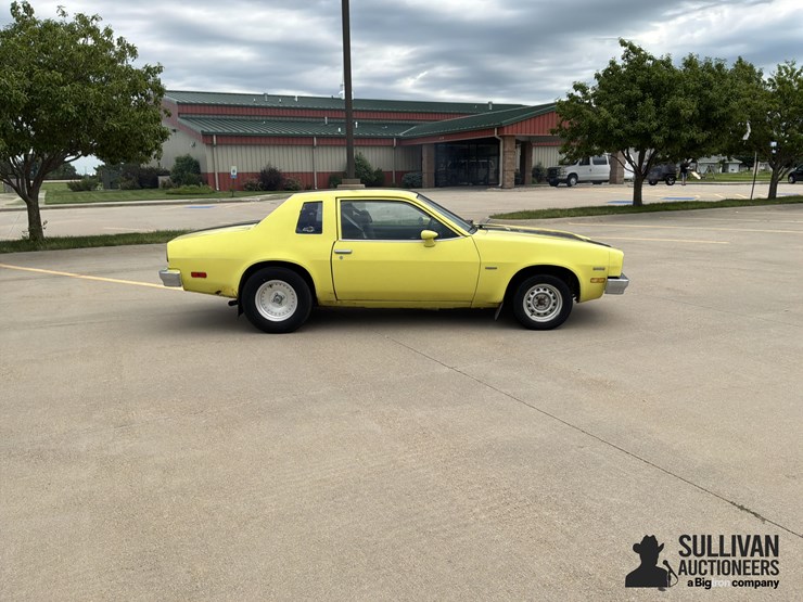 1975-chevrolet-monza-2-door-coupe-image-4