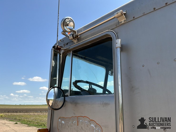 1985-kenworth-k100-image-9