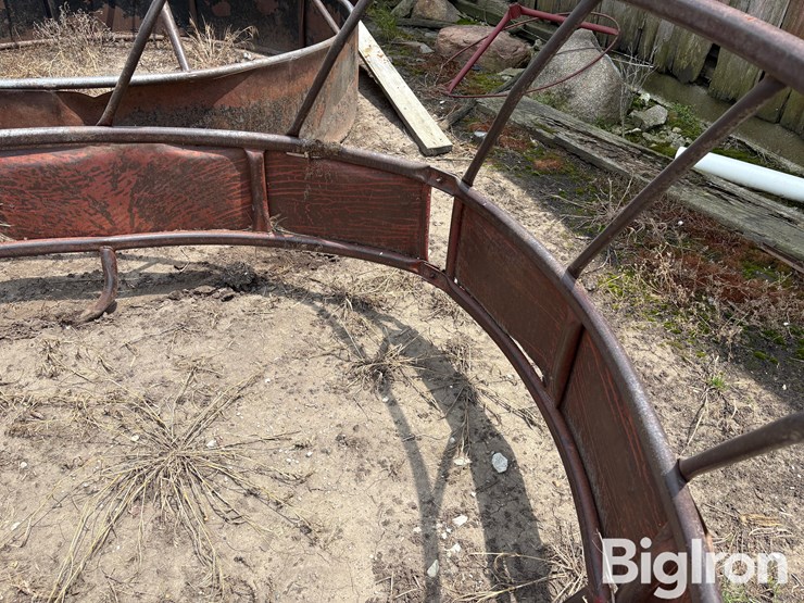 round-bale-feeder-image-9