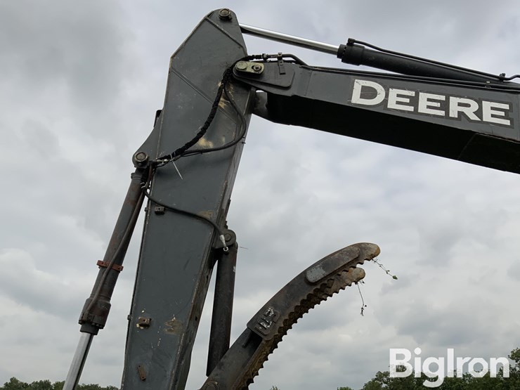 2007-deere-240d-lc-image-12