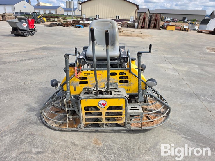 wacker-neuson-crt36-ride-on-trowel-image-2