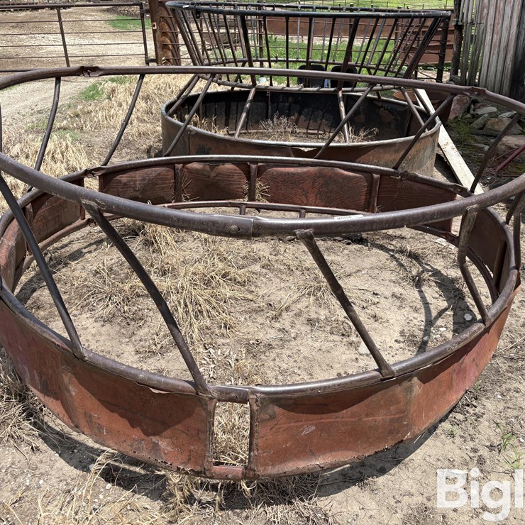 Round Bale Feeder