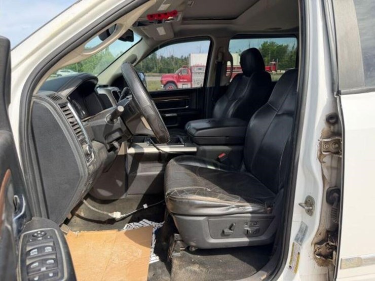 2015-ram-2500-hd-image-19