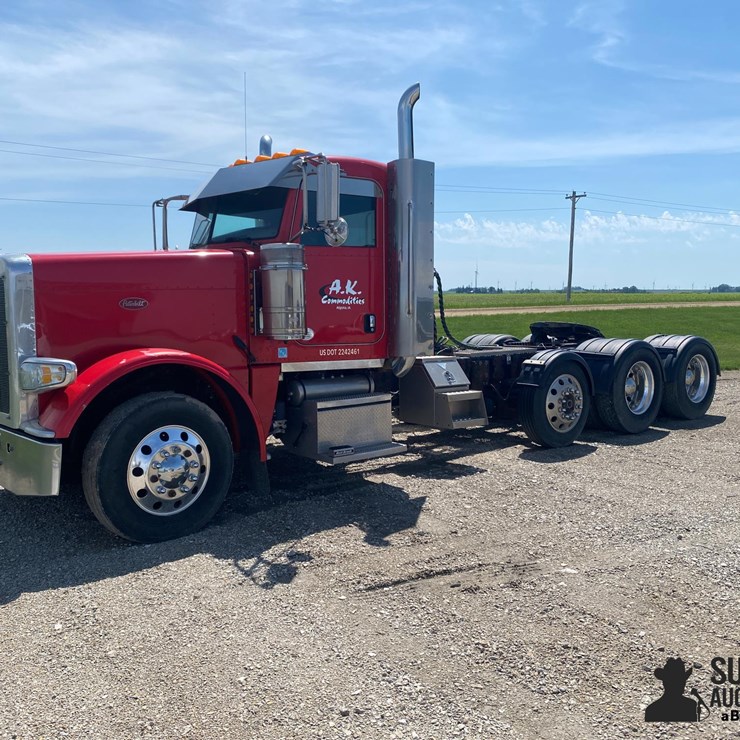 2014 PETERBILT 388