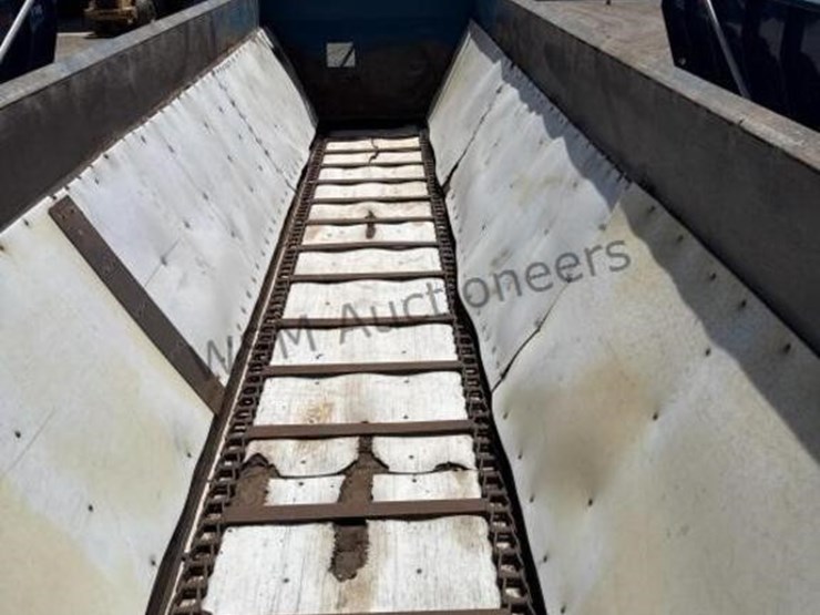 2020-versa-v-bottom-spreader-trailer-image-18