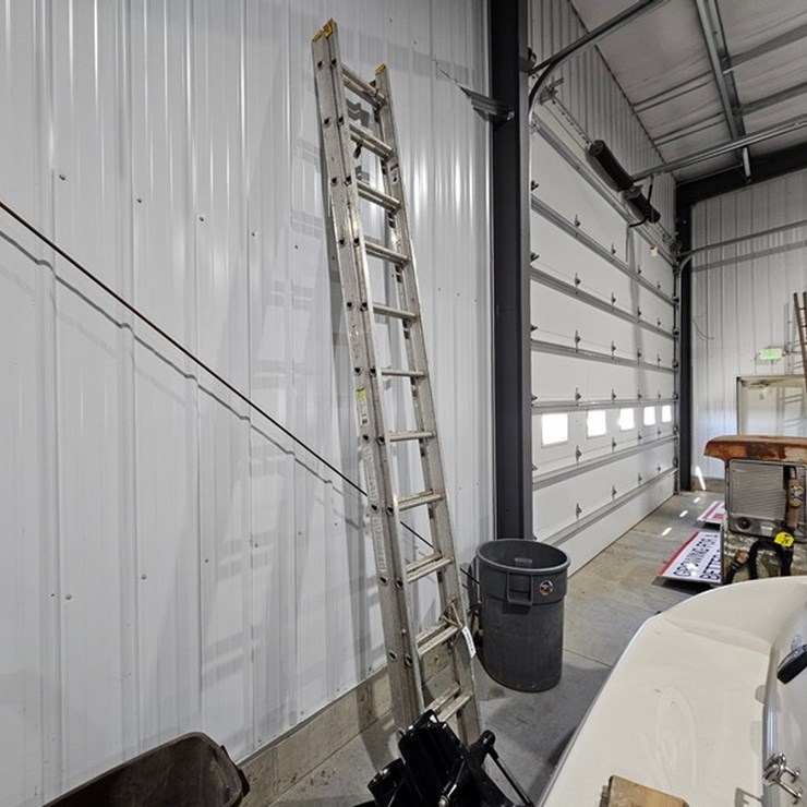 #14 • Keller 24' Aluminum Extension Ladder
