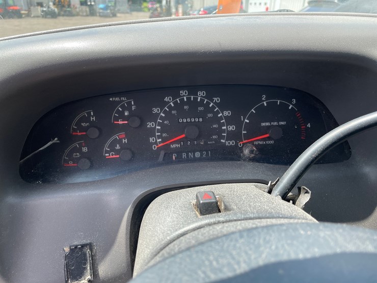 1999-ford-f550-image-32