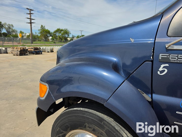 2000-ford-f650-image-16