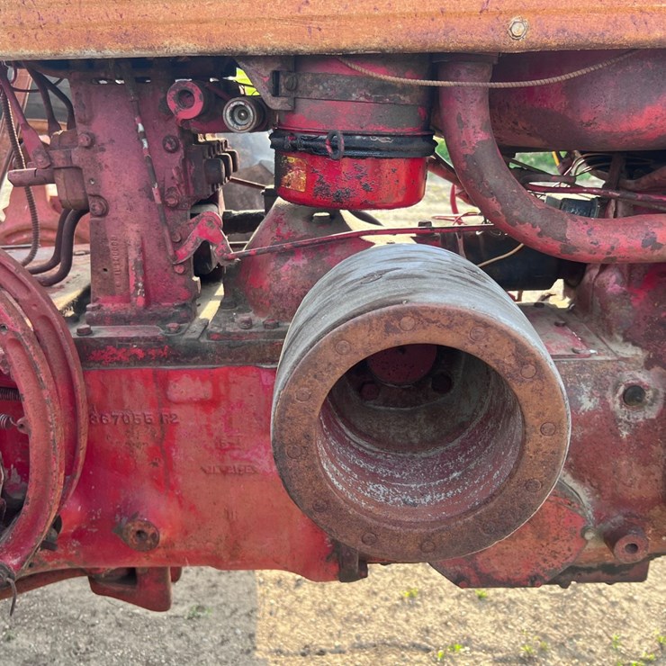 INTERNATIONAL 560