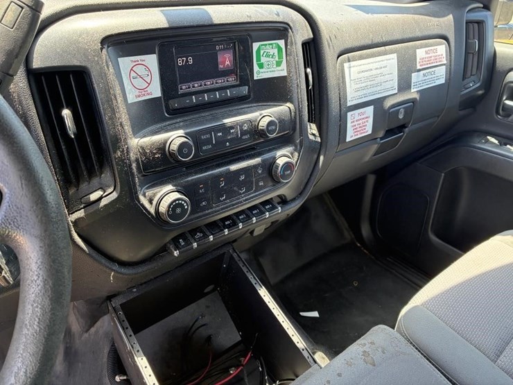 2015-gmc-2500-image-17