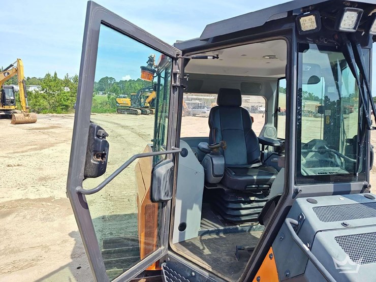 2023-doosan-dd100-image-29