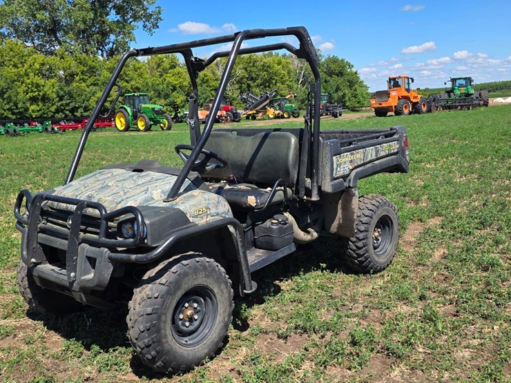 john-deere-gator-image-1
