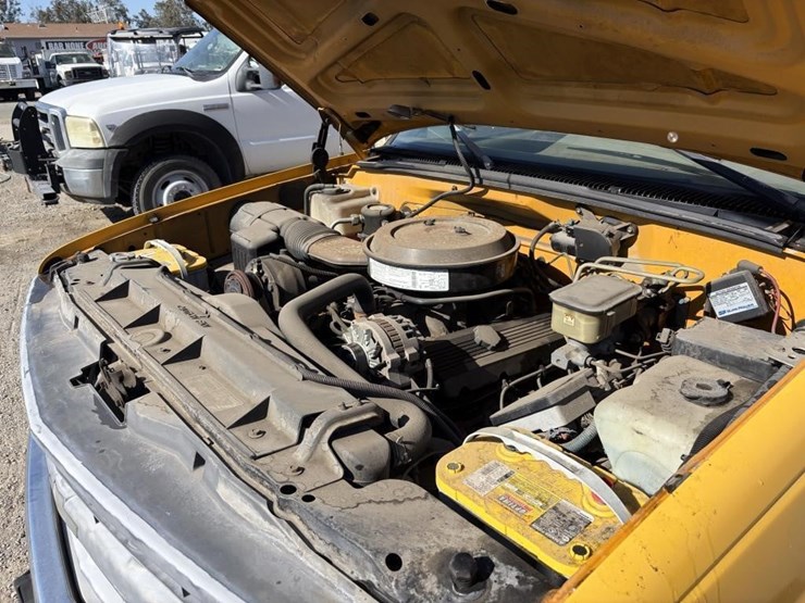 1995-chevrolet-cheyenne-3500-image-7