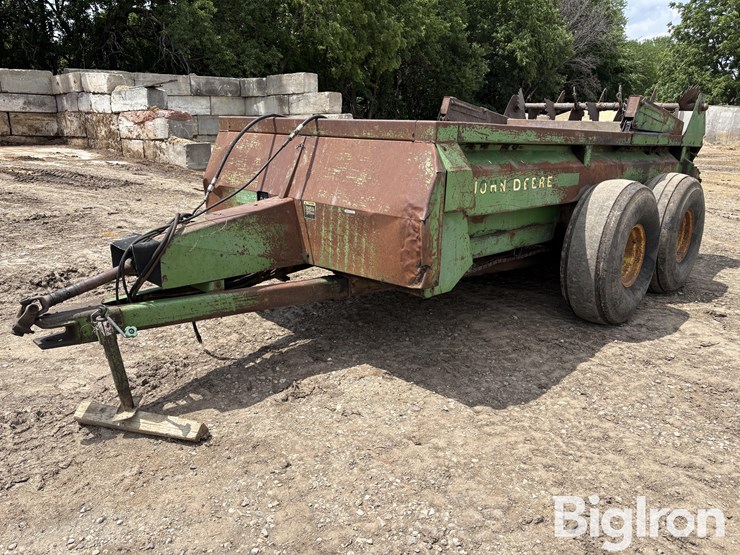 john-deere-660-image-1