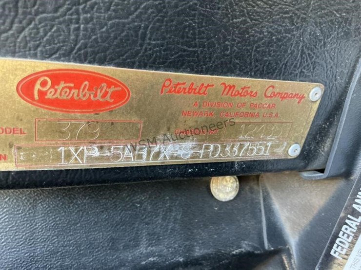1993-peterbilt-379-image-15