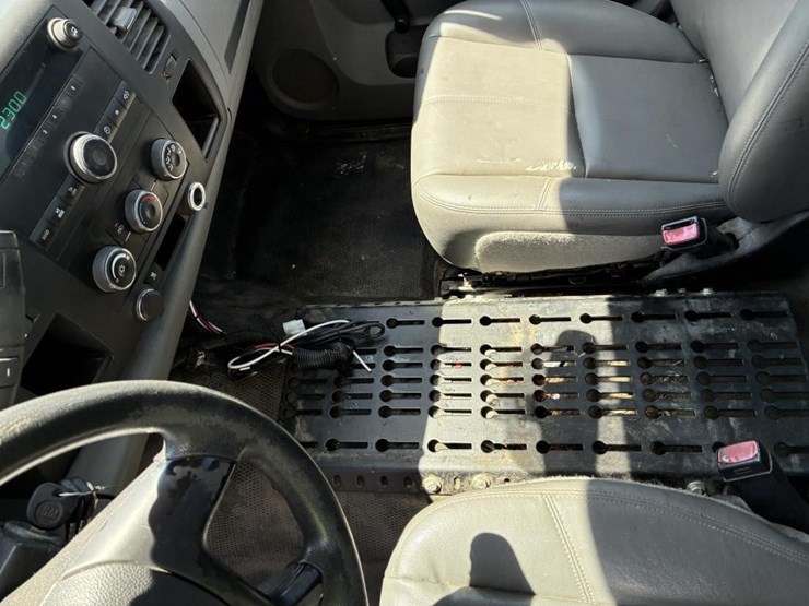 2011-chevrolet-silverado-2500-image-19