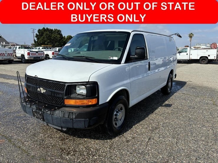 2014-chevrolet-express-2500-image-1