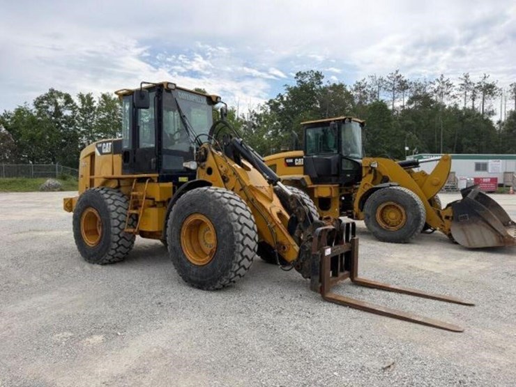 2010-caterpillar-924h-image-3